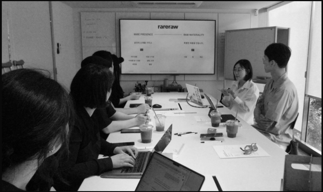 rarwraw 청담 매장에 감각 경험 입히기